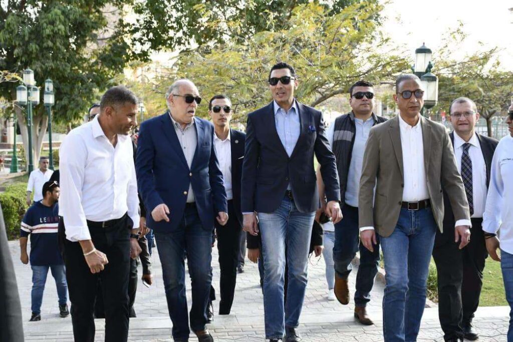 وزير الرياضة ومحافظ الجيزة يشيدان بتطوير نادي الصيد في أكتوبر