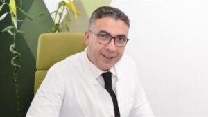 كواليس مثيرة.. أول رد من محامي ضياء العوضي بعد بيان الخارجية