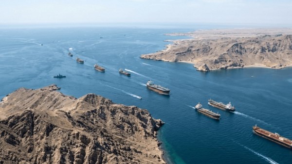 عبور 5 سفن مرتبطة بموانئ إيرانية لمضيق هرمز.. رغم حصار ترامب