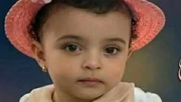 الحقنة بـ106 ملايين جنيه.. والد الرضيعة حور يستغيث لإنقاذها بعد وفاة شقيقتها بضمور العضلات