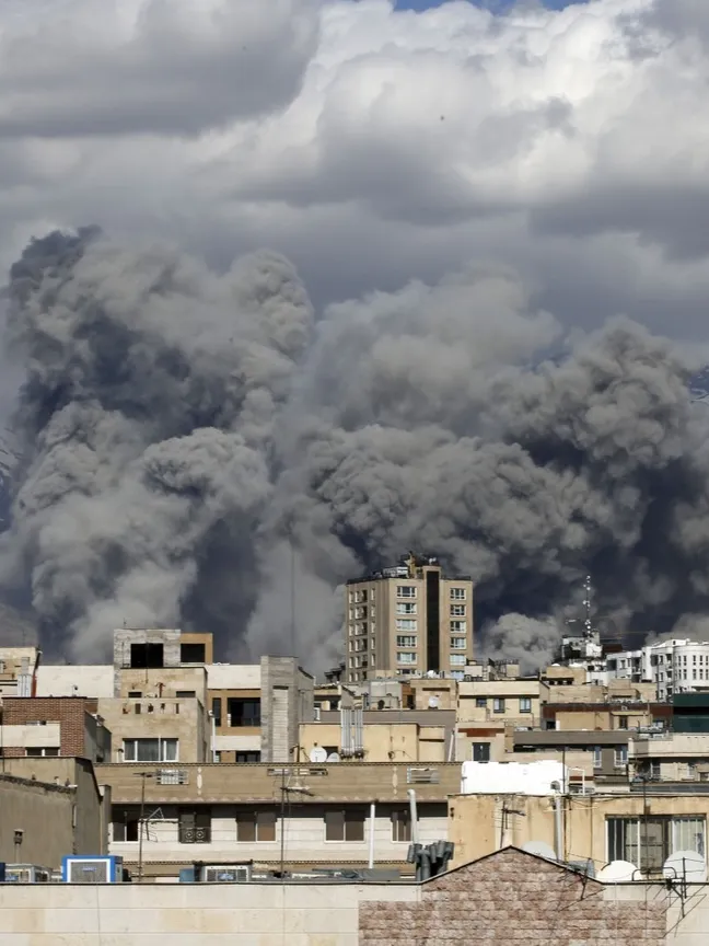 سقوط 18 قتيل وإصابة 24 آخرين في هجمات إسرائيلية استهدفت محافظة البرز شمال إيران