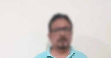 الداخلية حائط منيع ضد كل من تسول له نفسه الخروج عن القانون .. القبض علي مدير مدرسة تحرش بتلميذة صغيرة في مكتبه