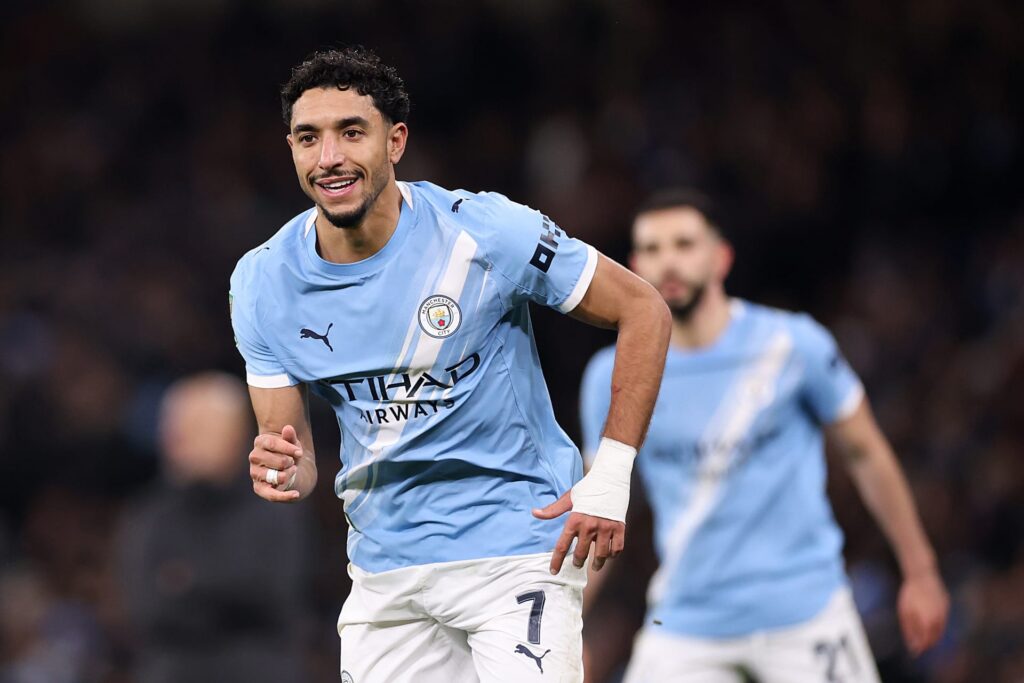 جوارديولا يثني علي اللاعب عمر مرموش بعد مباراة مانشستر سيتي مع كريستال بالاس
