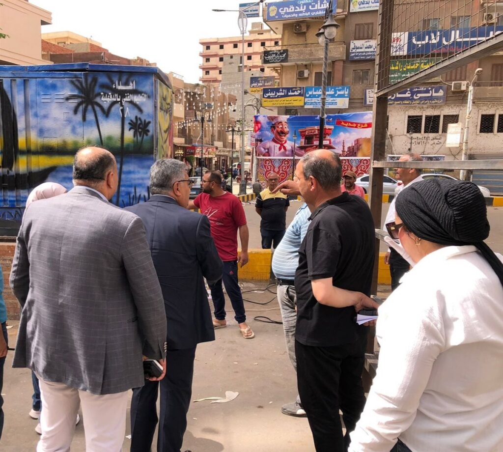 محافظ الدقهلية: استمرار تكثيف حملات النظافة ورفع الإشغالات بشكل يومي بشوارع المنصورة