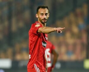 الزمالك يريد ضمه للفريق .. تعرف علي حقيقة التفاوض مع أحمد عبد القادر لاعب الأهلى السابق ؟