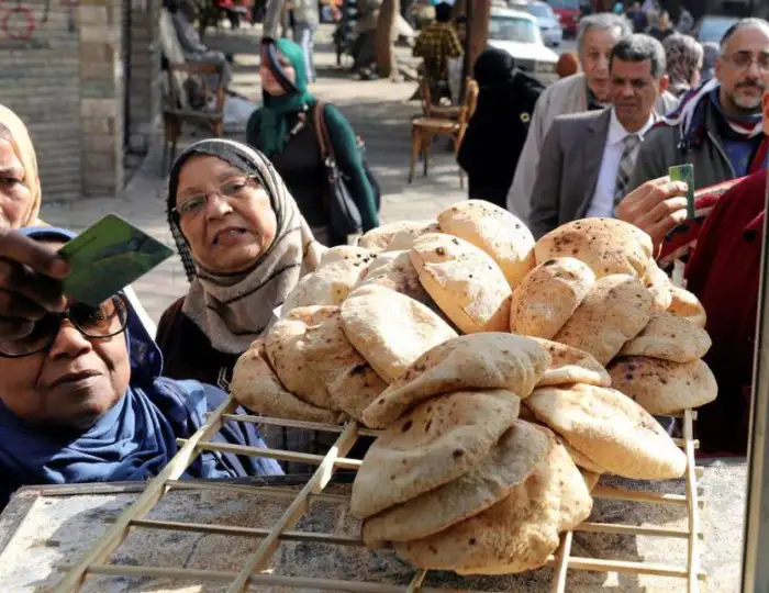 زيادة سعر رغيف الخبز المدعم بداية من أول يوليو ..  بدء تطبيق نظام الخصم المباشر