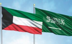 أمير الكويت وولي العهد يقدمان التعازي والمواساة لخادم الحرمين الشريفين في شهداء سقوط الطائرة المروحية التابعة لأرامكو