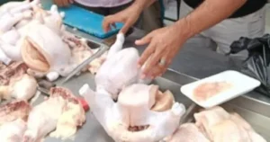 ضبط ربع طن دواجن ولحوم غير صالحة للاستهلاك في بنها
