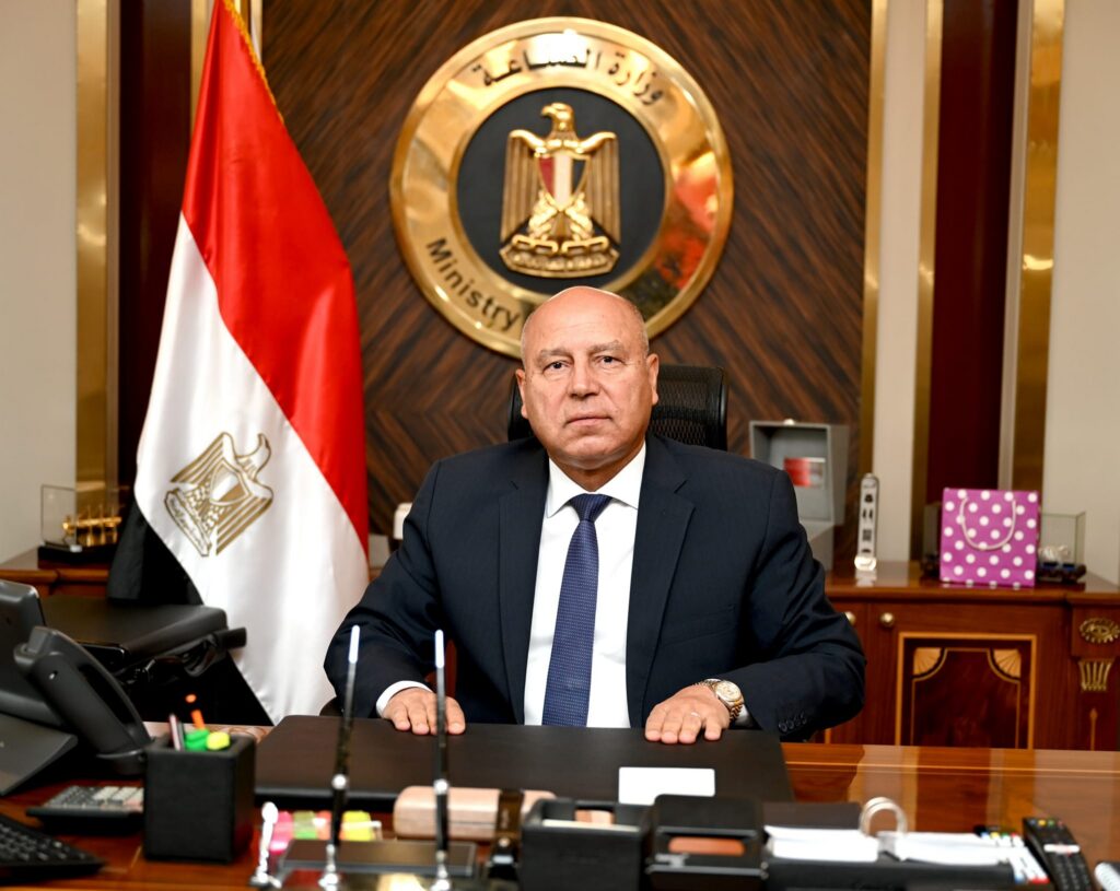 وزير النقل يدفع ب 10 أتوبيسات كهربائية حديثة لدعم منظومة النقل الجماعي الذكي الأخضر بالعاصمة الإدارية الجديدة