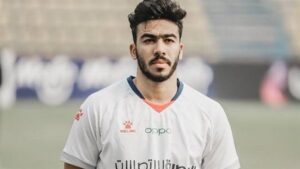 مصطفي الزناري ومحمد عاطف الأقرب للعودة إلى صفوف الزمالك حال عدم حل أزمة القيد