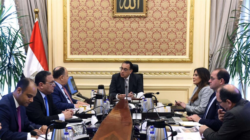 3 هديا من الحكومة للموظفين خلال أيام.. اعرف التفاصيل