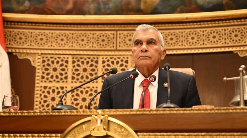 رئيس الشيوخ يرفع الجلسة العامة للغد
