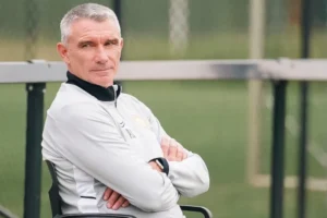 هل سيتولي الفرنسي باتريس كارتيرون القيادة الفنية لنادي الزمالك مرة أخري ؟