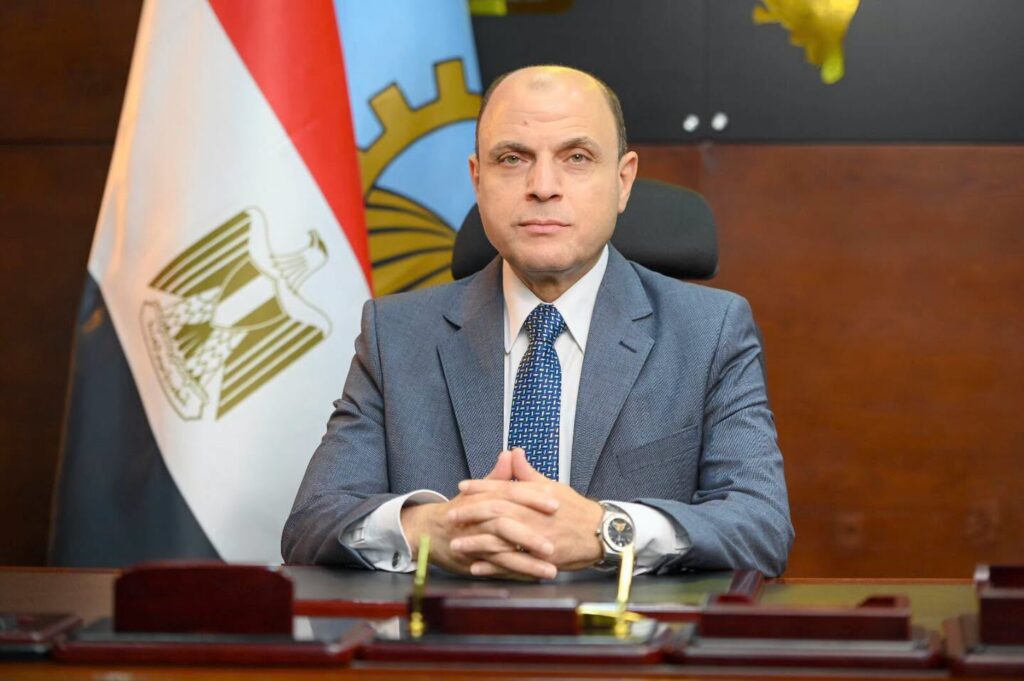محافظ الغربية : ملف المخلفات التاريخية الخاص بدفرة في طنطا يحظى بمتابعة مستمرة لتحسين البيئة والارتقاء بمنظومة النظافة