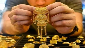 هل يواصل الهبوط؟..  تراجع سعر جرام الذهب عيار 21 اليوم الاثنين 13-7-2026 بمنتصف التعاملات