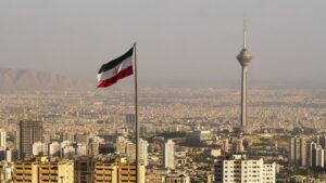 محافظ مدينة باكدشت في إيران: لا يوجد تهديد .. الانفجارت في المنطقة سببها عملية إتلاف ذخائر متبقية من الحرب