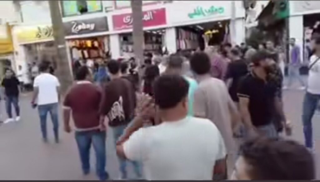 تفاصيل واقعة تعدي الباعة الجائلين بالضرب على نائب رئيس مجلس مدينة رأس البر