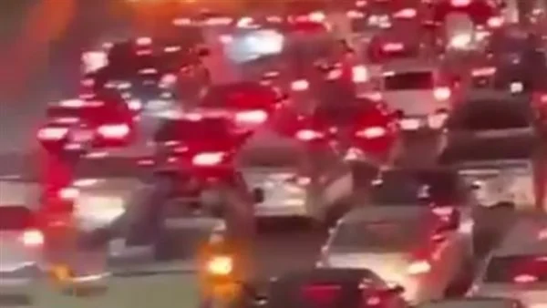 بسبب انقطاع الكهرباء.. إغلاق طرق ومؤسسات حكومية.. مظاهرات واحتجاجات في ليبيا