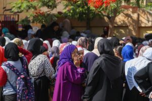اليوم .. توافد طلاب الثانوية العامة لاداء امتحان اللغة الأجنبية الأولي خلال ساعات