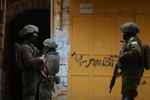 قوات الاحتلال الإسرائيلي تجبر مواطن على هدم منشآته الزراعية ذاتياً في الأغوار الشمالية