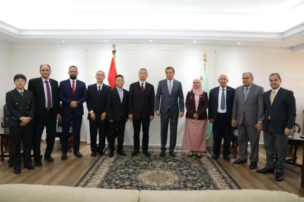 مصر والصين تعززان التعاون لتوطين صناعة المبيدات ونقل التكنولوجيا الحديثة