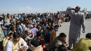 المانيا تتوسع في تطبيق سياسة ترحيل المواطنين الأفغان لتشمل الأشخاص الملزمين قانونًا بمغادرة ألمانيا