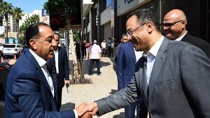 رئيس الوزراء يبدأ زيارة لعدد من كبرى الشركات العالمية العاملة في مجال صناعة التعهيد بالإسكندرية