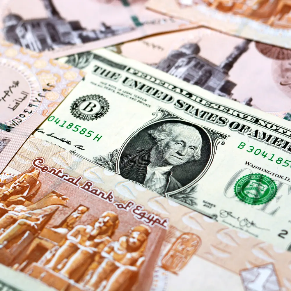 قفزة كبيرة في سعر الدولار أمام الجنيه بالبنوك منتصف تعاملات اليوم