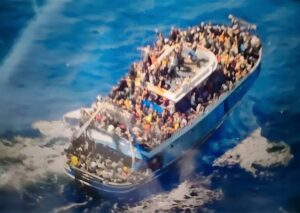إنقاذ 159 شخصا حتى الآن.. غرق قارب يقل 270 شخصاً قبالة سواحل قبرص