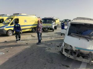 9 وفيات و8 مصابين.. ارتفاع ضحايا حادث تصادم 3سيارات بمطروح