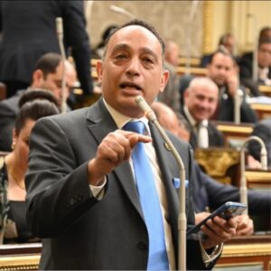 برلماني يطالب التعليم بزيادة رواتب المعلمين..تفاصيل