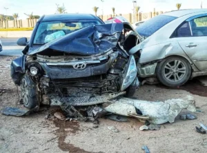 مصرع شخصين وإصابة 11 آخرين إثر حادث تصادم سيارتين ملاكي وميكروباص بطريق زفتي ـ المحلة الكبري