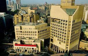 القبض على أخطر نصاب ومنتحل صفة رئيس قسم التأشيرات في السفارة الأمريكية بالقاهرة