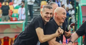 بعد انتهاء عقوبة الإيقاف من جانب الفيفا ! سعفان الصغير يعود لدكة المنتخب فى مباراة جنوب السودان غدا