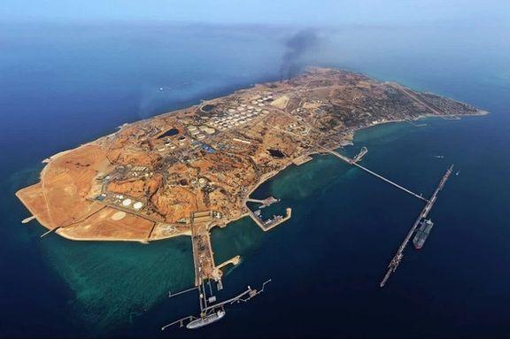 دوي انفجارات قرب جزيرة خارك الإيرانية وترامب يعلق : الحرب مع إيران أمر بسيط بالنسبة الى الولايات المتحدة