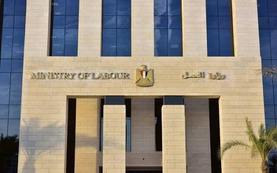 برواتب تصل إلى 10,500 جنيه .. وزارة العمل تعلن عن توفير 580 فرصة عمل جديدة للشباب ولأعمار حتى سن 50 سنة