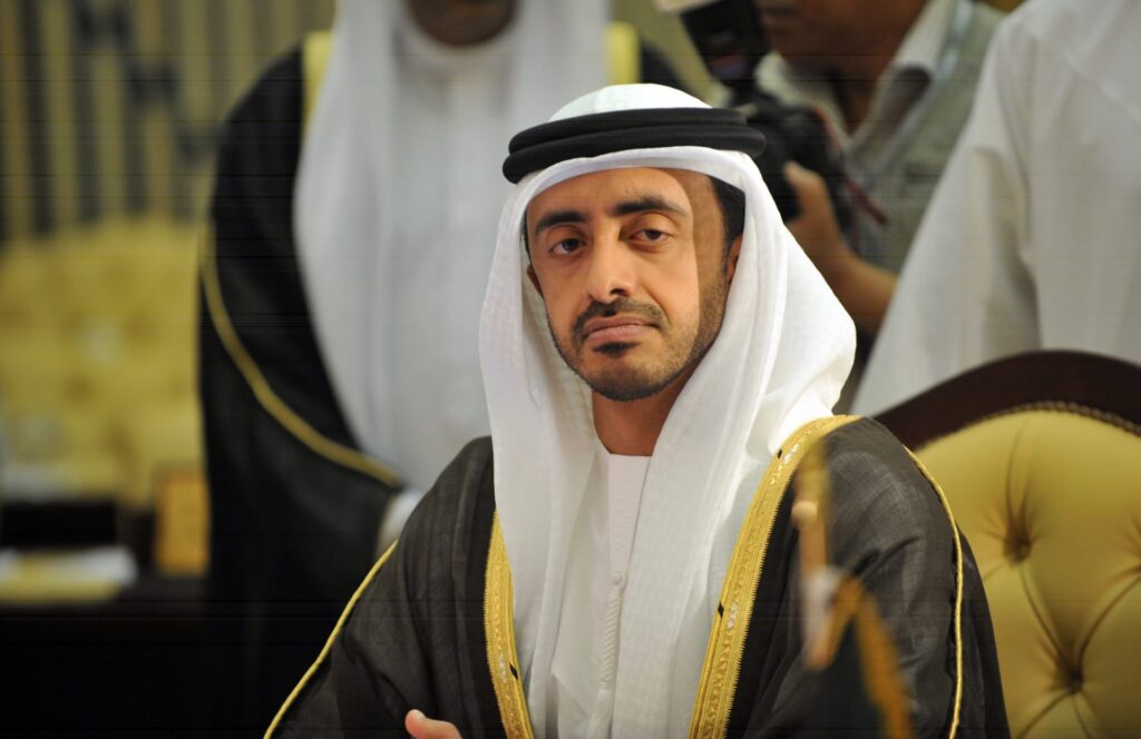 في مدينة مومباي الهندية .. لقاء يجمع بين وزير الخارجية الإماراتي ووزير الشؤون الخارجية في الهند لبحث علاقات التعاون بين البلدين
