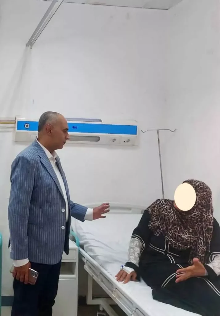وكيل وزارة الصحة بالإسكندرية يتفقد حالات الاشتباه في التسمم الغذائي بمستشفى الجمهورية العام