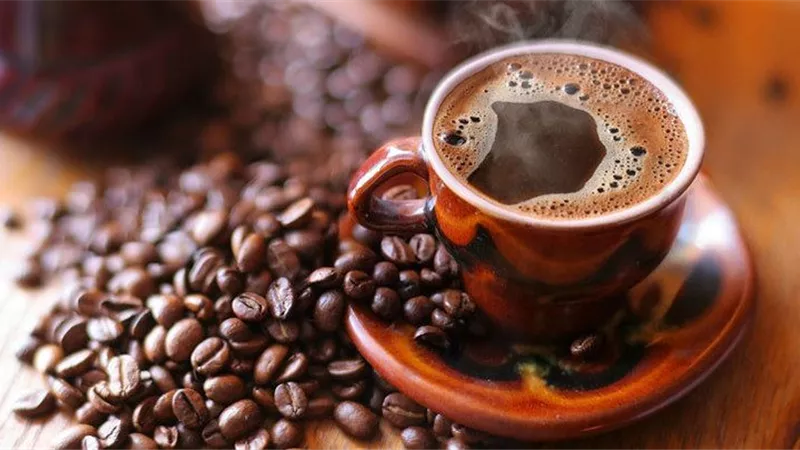 ما علاقة الصداع بالكافيين؟.. دراسة توضح