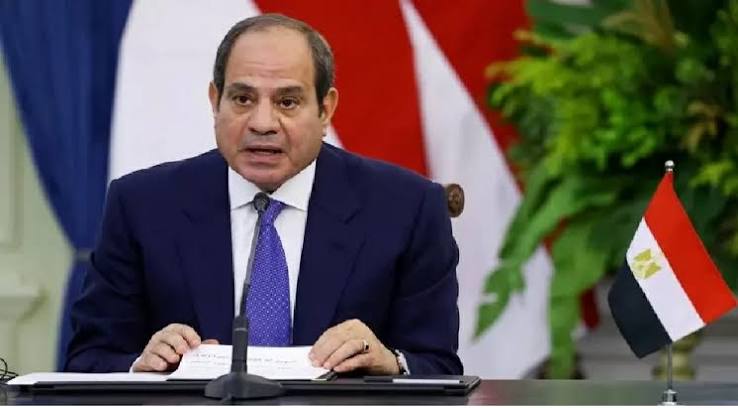 الرئيس السيسي يكشف تفاصيل أزمة توفير الوقود بعد تولي مرسي الحكم